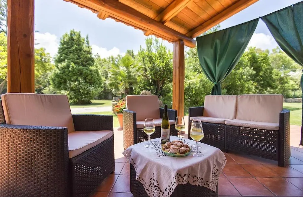 Villa Porticciolo Vicino Spiaggia Per 6 Persone Con Aria Condizionata Wif Santa Maria la Palma Italy